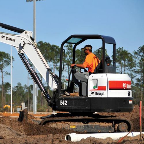 miniescavadeira bobcat E42-1