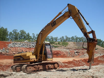 EscavadeiraHidráulicaCAT320B_RompedorHidráulico